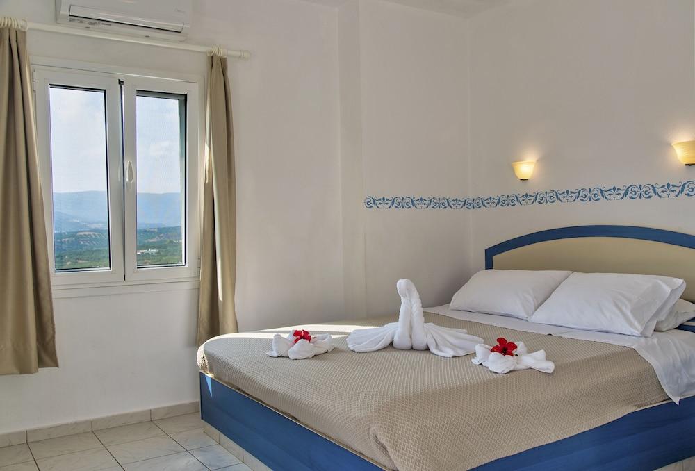 Castri Village Hotel Палекастрон Екстериор снимка
