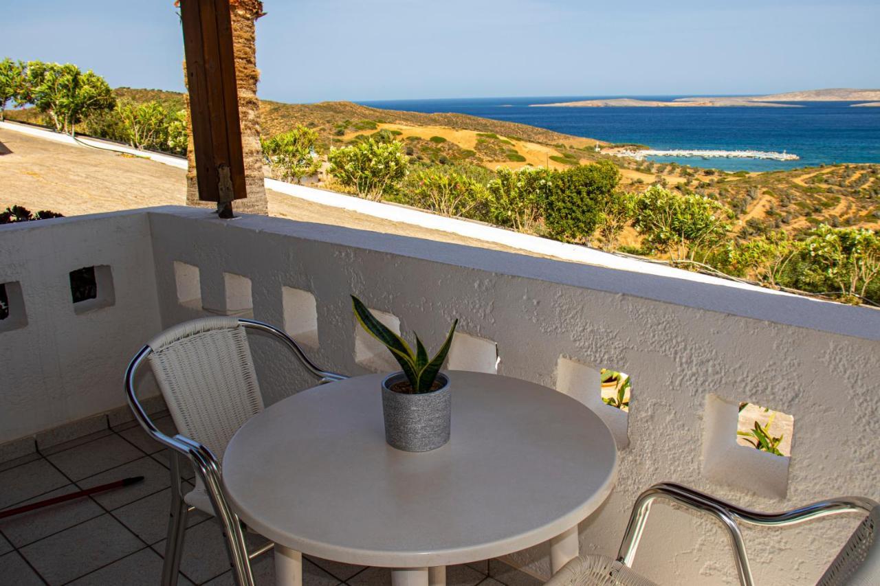 Castri Village Hotel Палекастрон Екстериор снимка