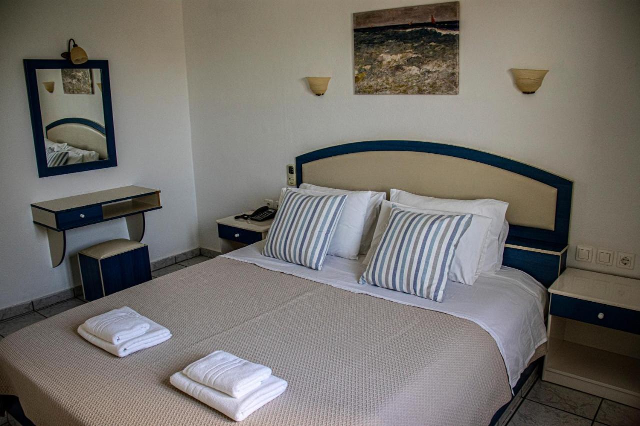 Castri Village Hotel Палекастрон Екстериор снимка