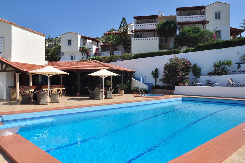 Castri Village Hotel Палекастрон Екстериор снимка