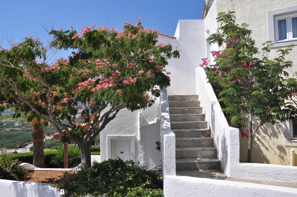Castri Village Hotel Палекастрон Екстериор снимка