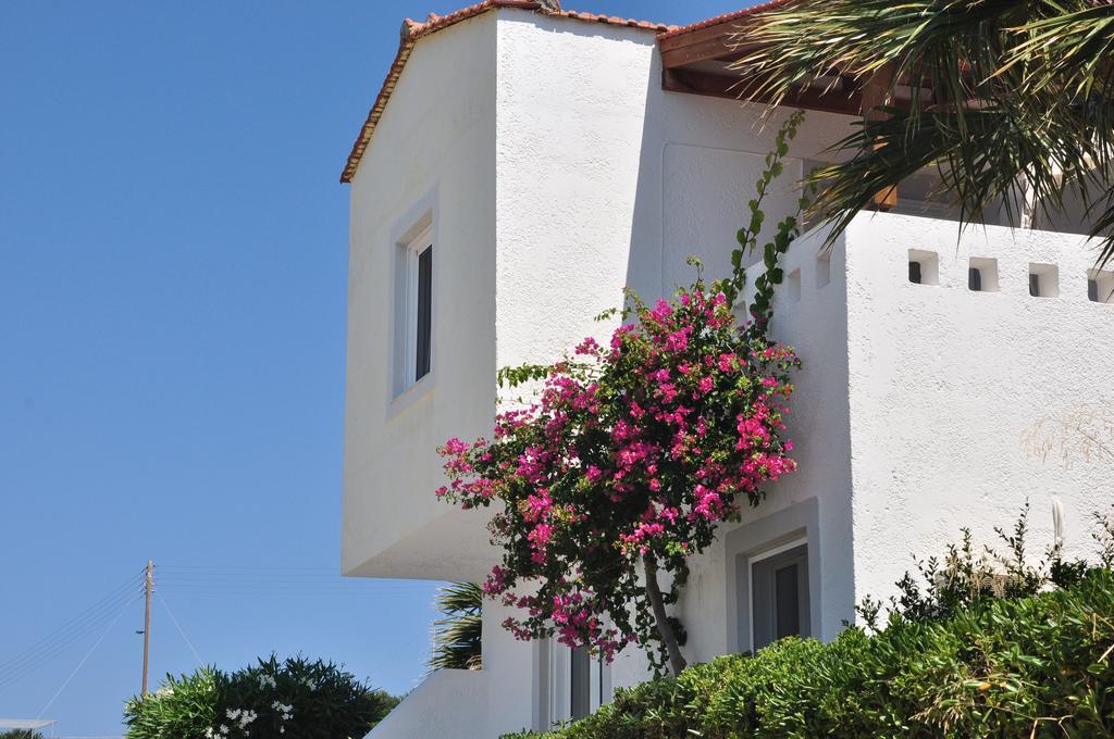 Castri Village Hotel Палекастрон Екстериор снимка
