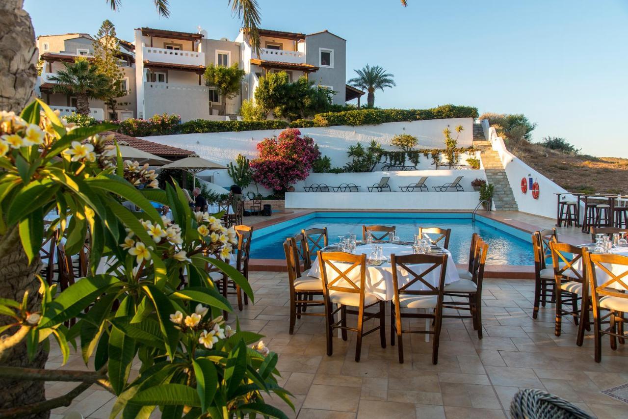 Castri Village Hotel Палекастрон Екстериор снимка